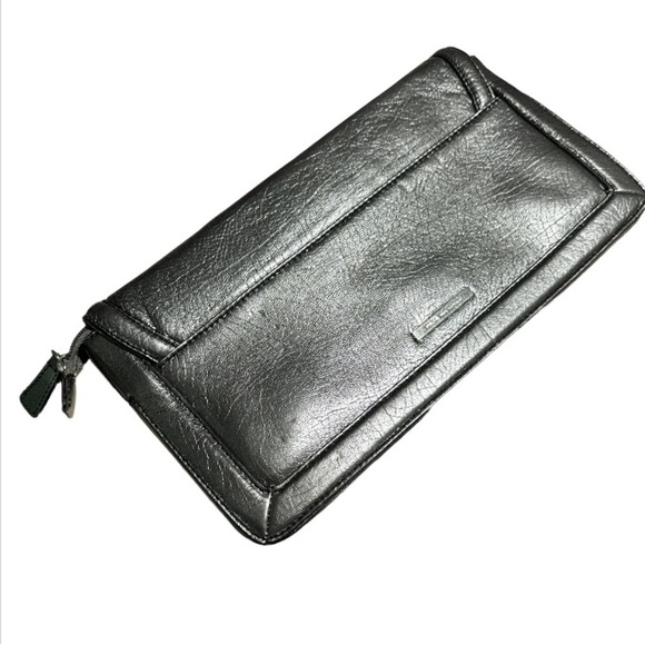 Dana Buchman wristlet large faux leather silver handbag cluch - Picture 1 of 4